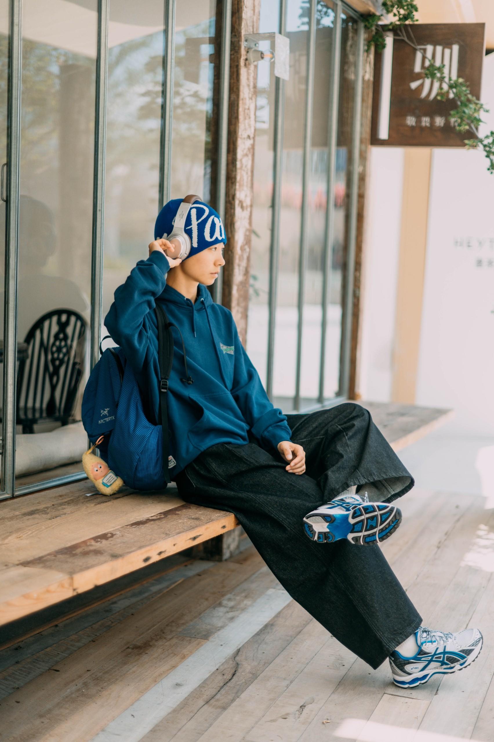 🌀复古歪头鞋才是穿搭灵魂!蓝白拼接吸睛嘞✨